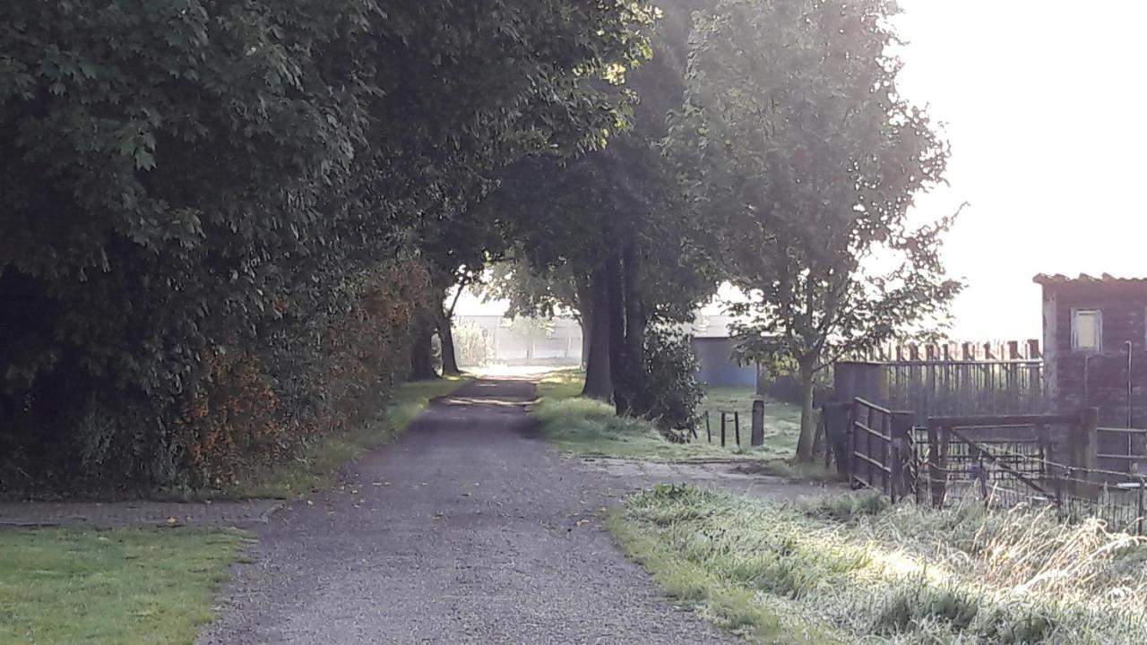 B&B Charming Farmhouse Prinsenbeek Экстерьер фото